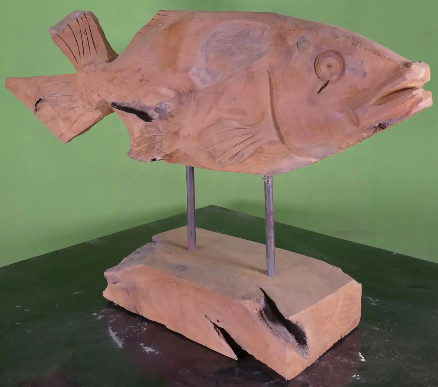  Product image 6 of the product “carved koi wood on stand M made from teak root pieces, 64cm length ”